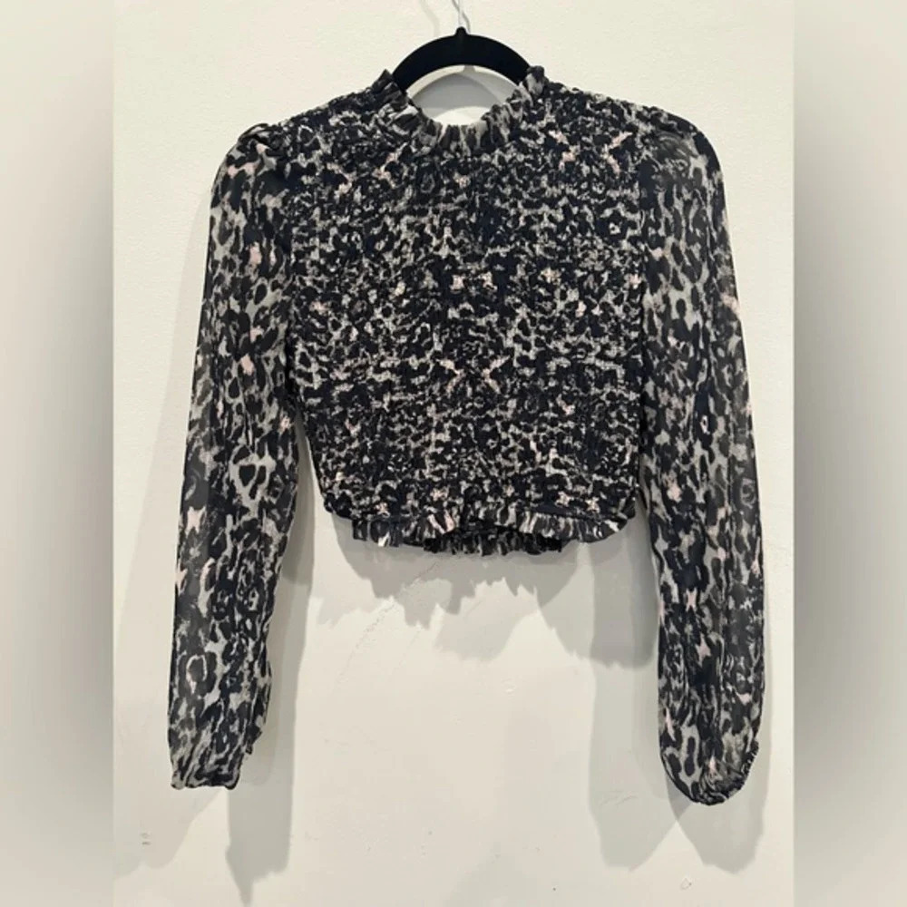 HIGH NECK going out top -cheetah‎ SZ S A0037